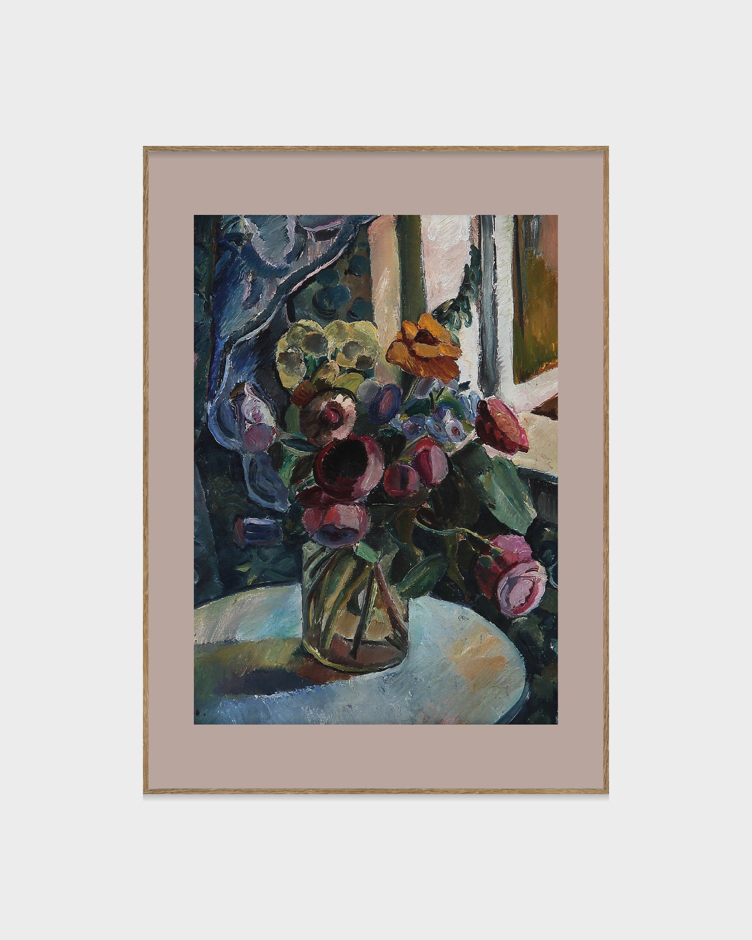 Uppsättning blommor i vas